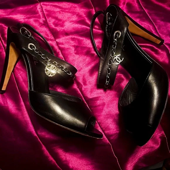 CHANEL CC CHARM CHAINED STRAPPY SANDALS - Picture 5 of 12